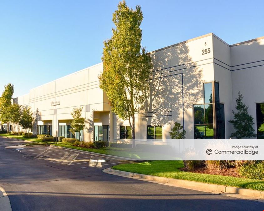 Suwanee Creek Distribution Center 300