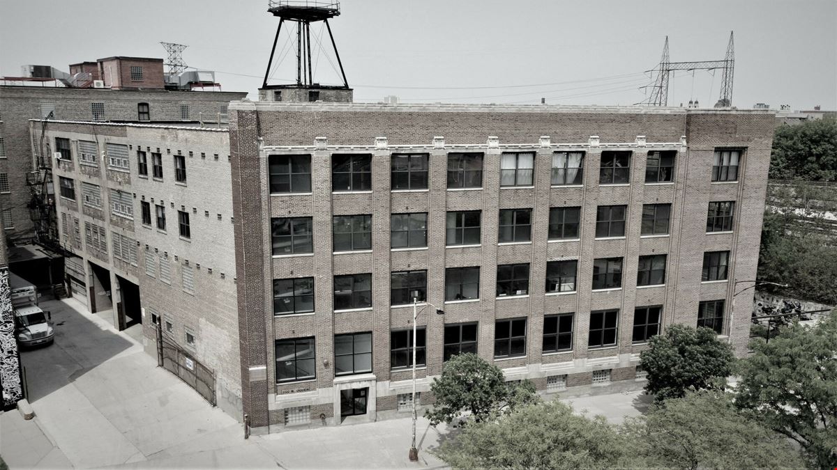 350 N Ogden Ave