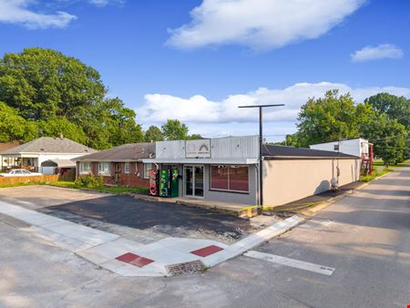 Commercial space at 1945 Indiana Ave in New Albany