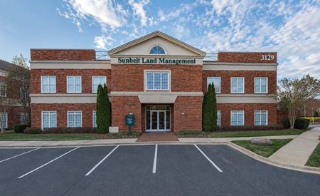 3129 Springbank Ln