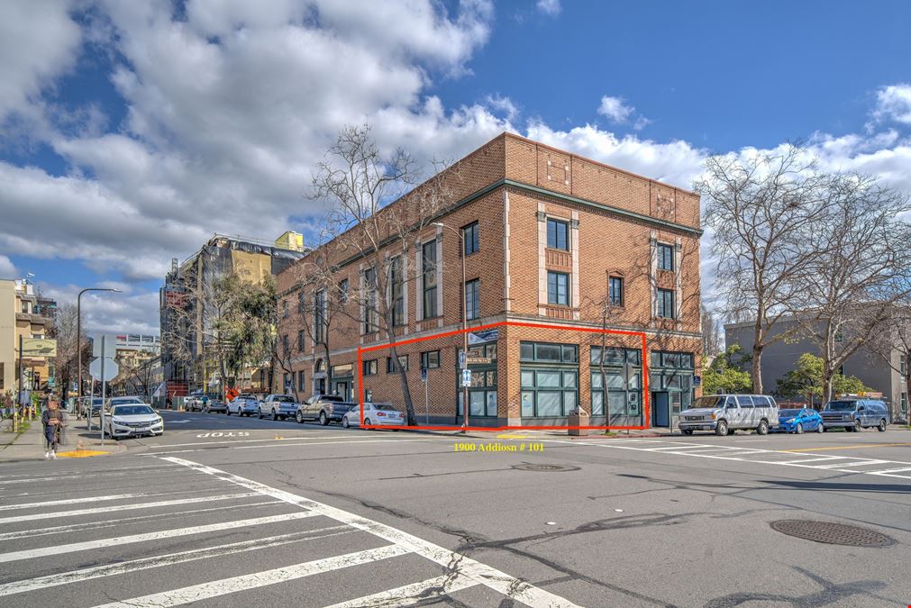1900 Addison Suite 101