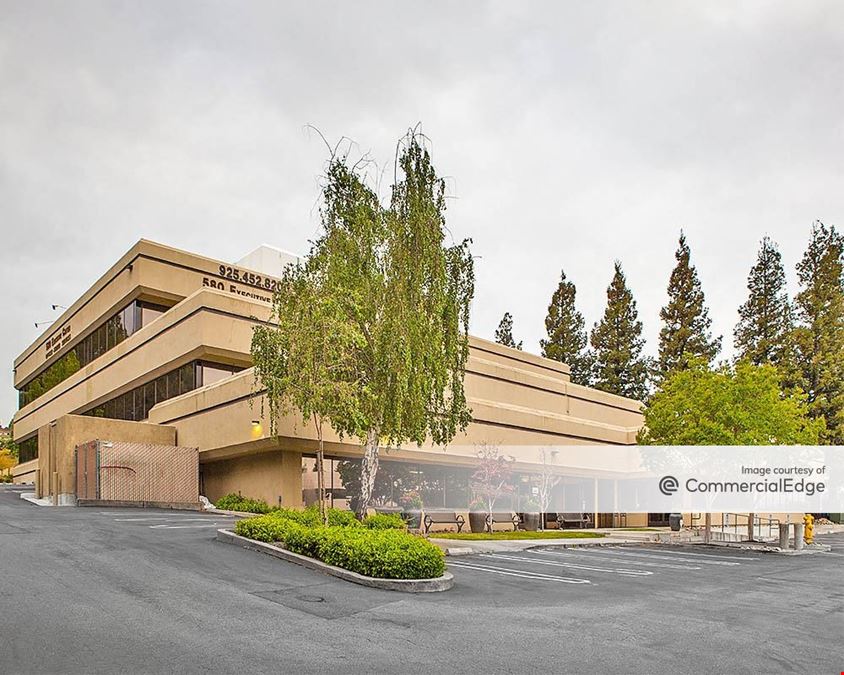 580 Executive Center - 580 Exec
