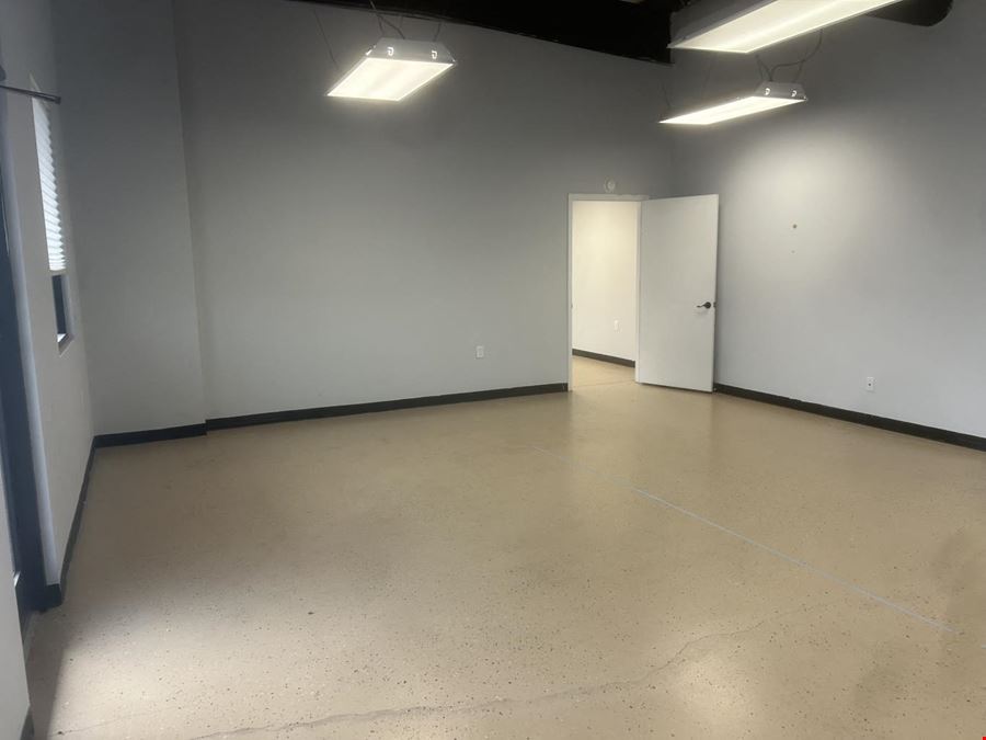 Flexible Retail/Flex Space with High Visibility
