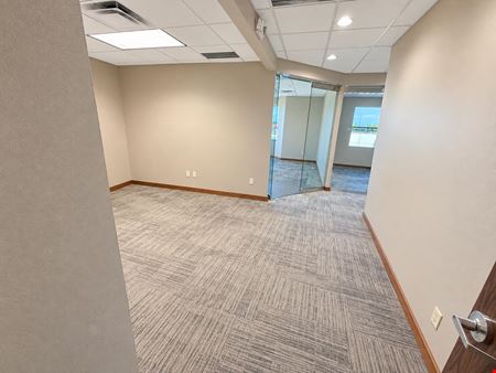 868 SF Corner Office Suite
