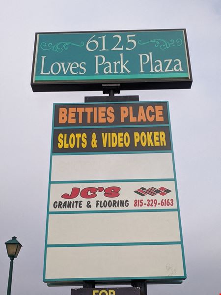Retail Units | Loves Park Plaza