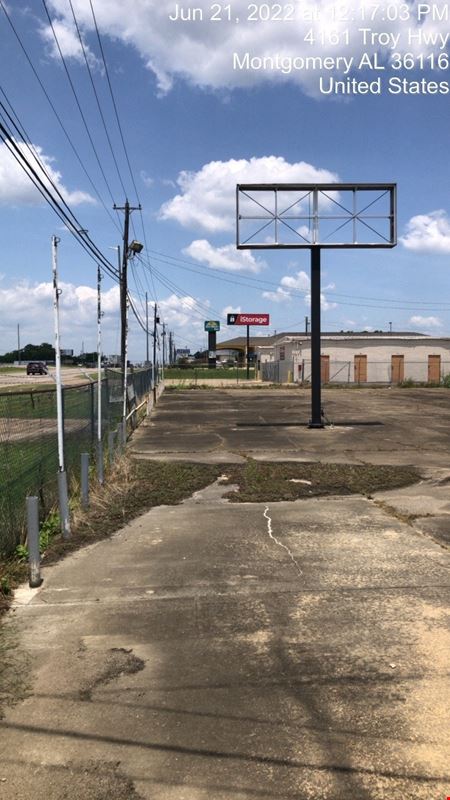 4161 Troy Highway - Truck & Trailer Parking Available