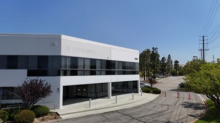Industrial space for Rent at 26081 Avenue Hall in Valencia