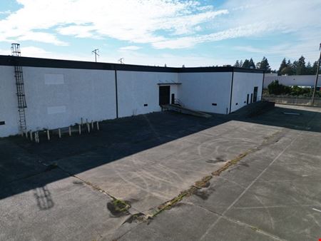 Clear-Span Warehouse with Secure Paved Yard