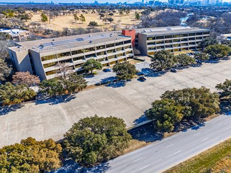 Office space for Sale at 8700 Stemmons | Sale in Dallas