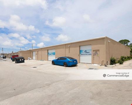 Industrial space for Rent at 4003-4015 NE 6th Avenue in Oakland Park