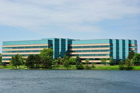Office space for Rent at ONE OVERLOOK POINT in LINCOLNSHIRE