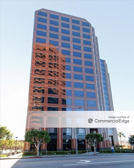 Office space for Rent at Wilshire Landmark II in Los Angeles