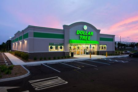 Retail space for Sale at Dollar Tree in Stuttgart