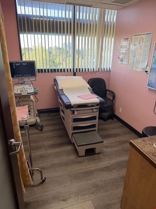 HIGH IMAGE MEDICAL UNIT FOR SUBLEASE