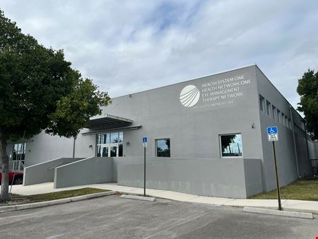 Commercial space at Corporate HQ/Call/Op Center  for Sale/Lease near downtown  Fort Lauderdale in Fort Lauderdale