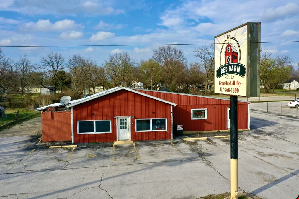 3,960 SF Restaurant Building + Lot For Sale in Mt. Vernon