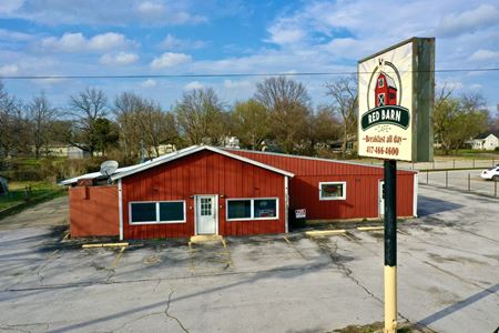 Retail space for Sale at 3,960 SF Restaurant Building + Lot For Sale in Mt. Vernon in Mt Vernon