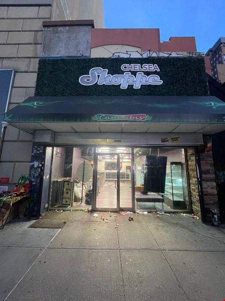 Mixed Use space for Rent at 390 8th Ave in New York
