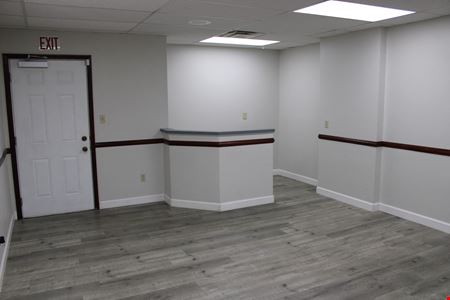 5525 Georgetown Rd - Suites E+F