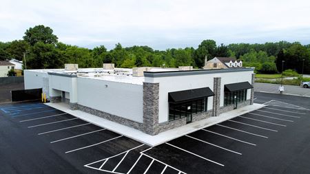 Commercial space at 6195 Lewis Avenue in Toledo