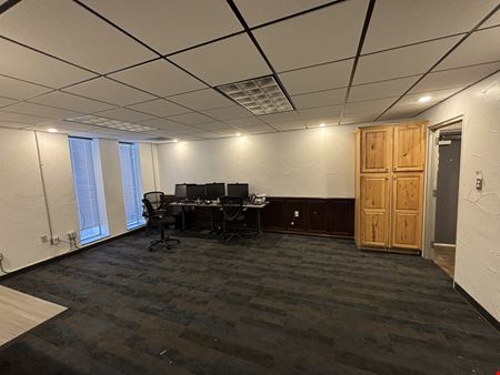 FOR SUBLEASE: 43,434 SF SHOWROOM & SERVICE BUILDING