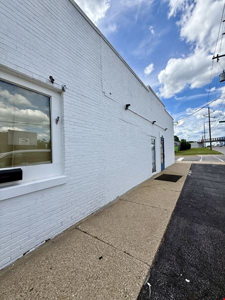 6730 Columbia Ave
