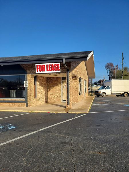Retail space for Rent at Approx. 750 Sq. Ft. Retail Space in Texarkana