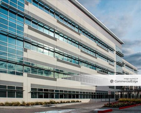 Office space for Rent at The Offices at Greenhouse in Houston