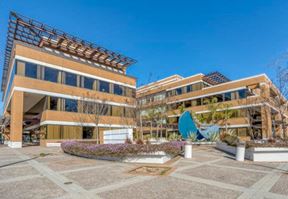 800 West El Camino Real