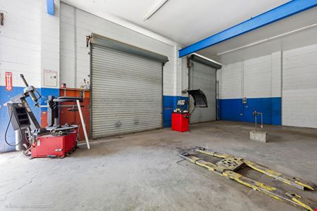 2290 NE 1st Blvd