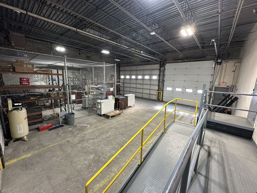 Lab or Light Assembly Space