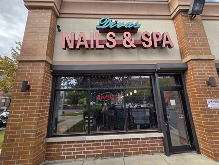 Retail space for Rent at Western Plaza in Chicago