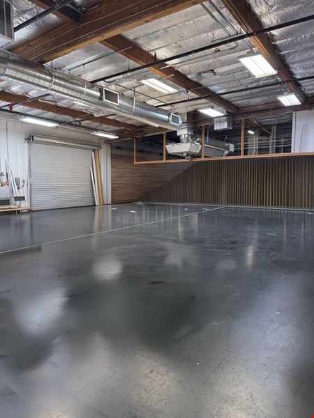 33 Commercial Blvd