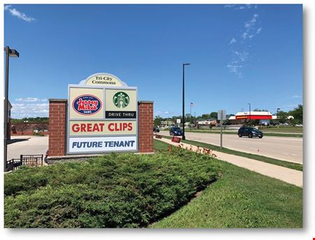 Retail space for Rent at Tri-City Commons in Franklin