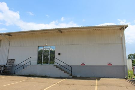 Commercial space at 1,200 SF Industrial Flex Office Space – Prime Ridgeland Location in Ridgeland