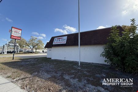 +/- 2580 SF Stand Alone with Enormous Exposure