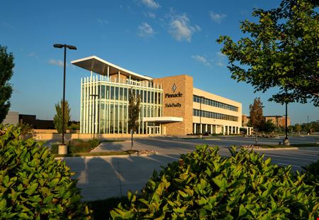 Office space for Rent at Pinnacle Bank Headquarters in Omaha