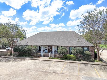Turnkey Office with 16 Private Offices on Jefferson Hwy