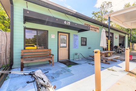 635 Carswell Ave