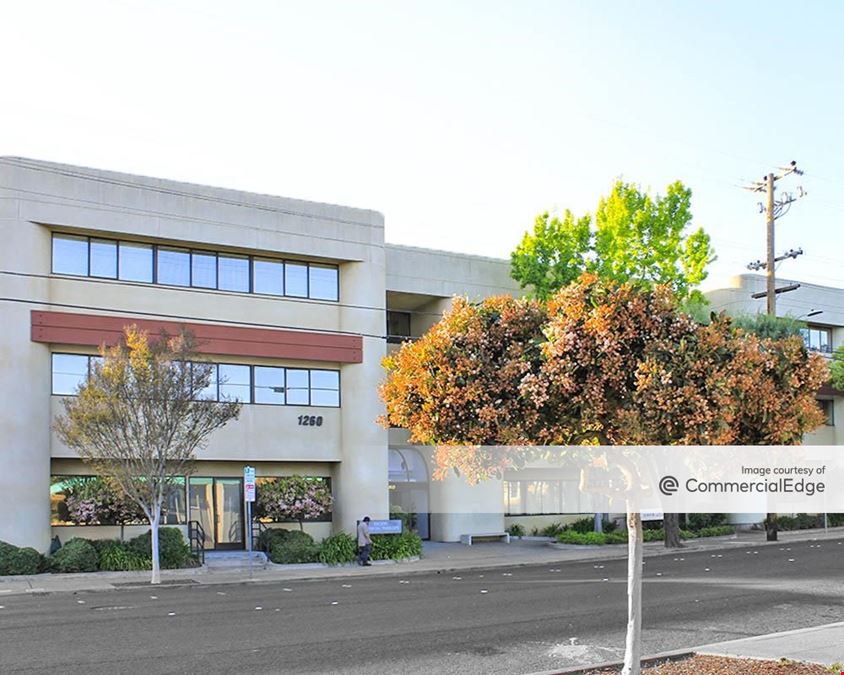 Gatehouse Plaza