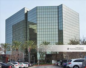 4000 MacArthur - East Tower