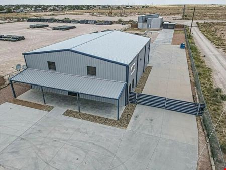 Industrial Space & Housing w/ Pool