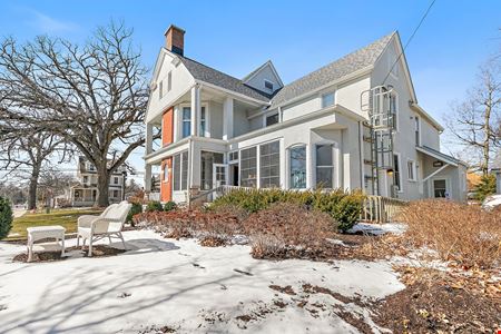 303 N Main St