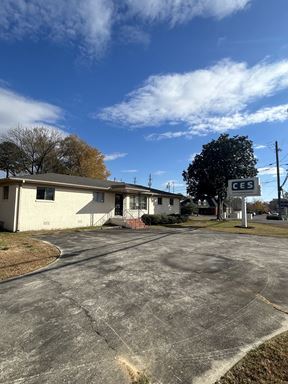 1401 Thompson Cir