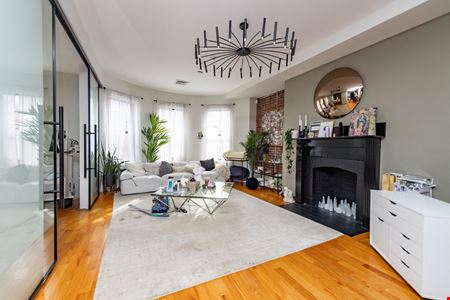 297 Newbury Street