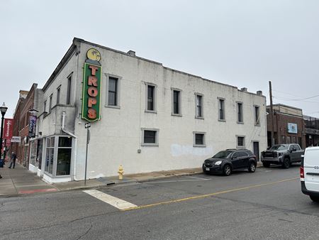 Retail space for Sale at 420 S Campbell Ave in Springfield