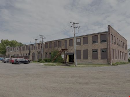 32,932 SF Industrial Building for Sale/Lease