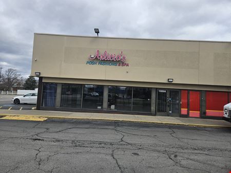 Pacesetter Plaza | Retail Space Available