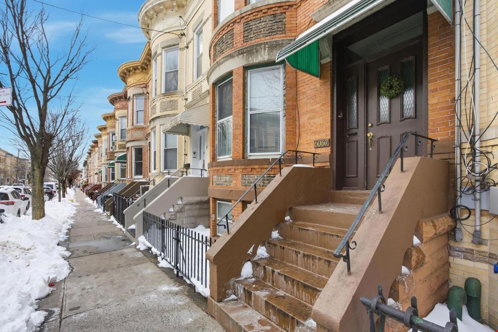 60-67 Putnam Ave