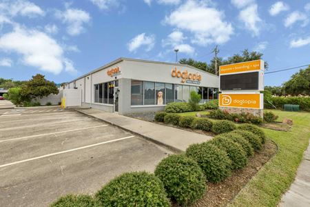 Retail space for Rent at 6015 Fairmont Pkwy in Pasadena
